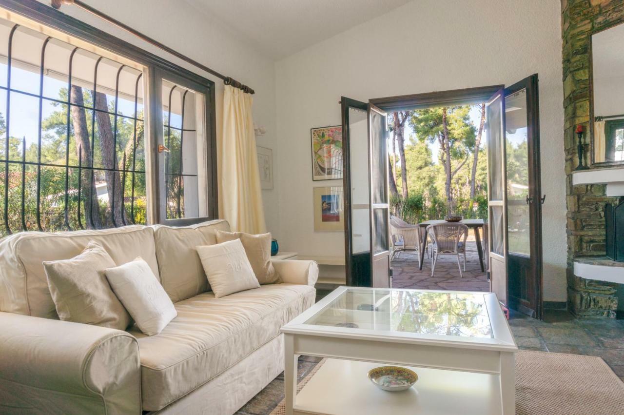 Villa Aurora In Sani With Garden And Pool Ngoại thất bức ảnh